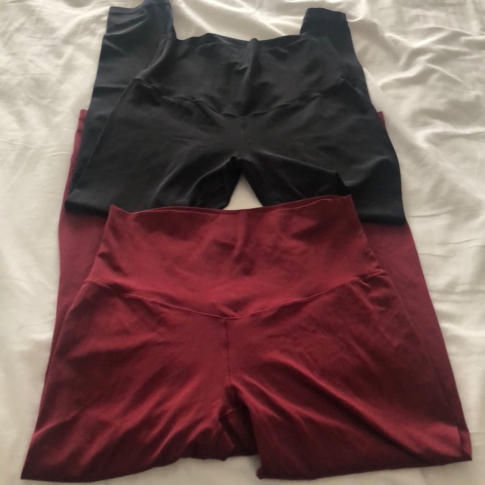 Sold 🚫 Aerie chill play move size M